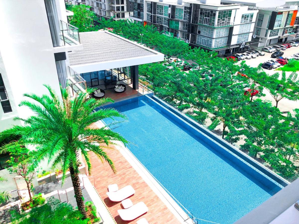 Cat City Mediterranean Theme City&Pool View Homestay 貓城地中海主題城市泳池風景民宿 Kuching Exterior foto