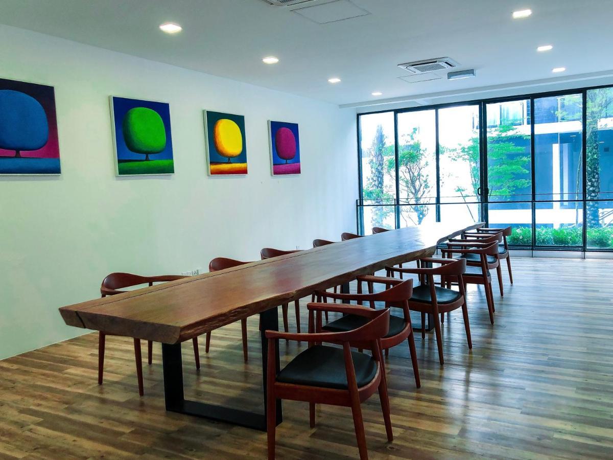 Cat City Mediterranean Theme City&Pool View Homestay 貓城地中海主題城市泳池風景民宿 Kuching Exterior foto