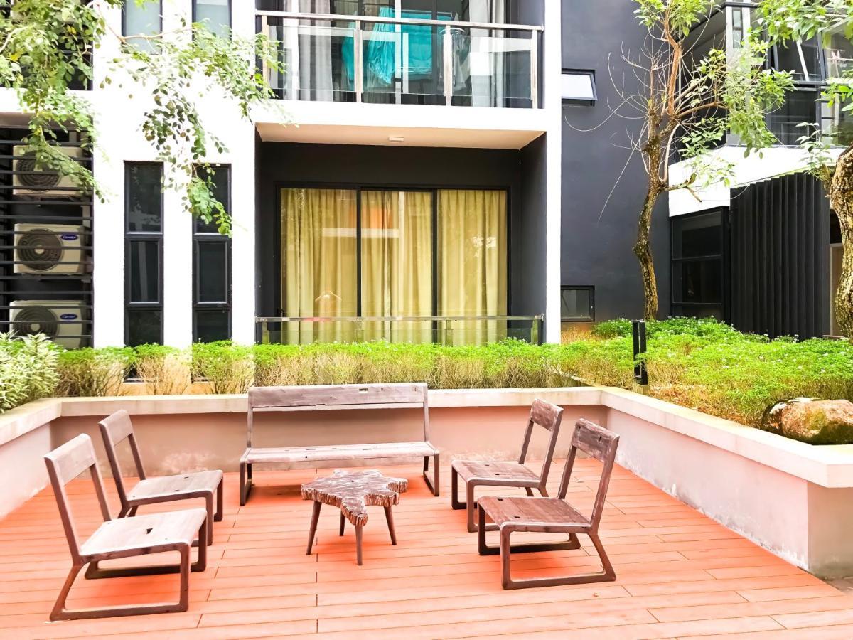 Cat City Mediterranean Theme City&Pool View Homestay 貓城地中海主題城市泳池風景民宿 Kuching Exterior foto