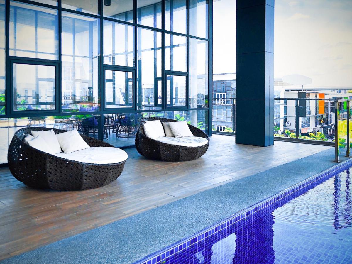 Cat City Mediterranean Theme City&Pool View Homestay 貓城地中海主題城市泳池風景民宿 Kuching Exterior foto